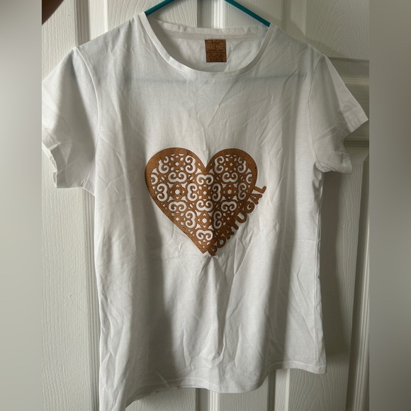 Tops - FineCork White T-Shirt